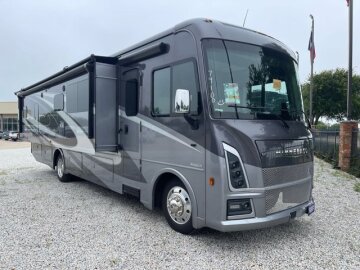 New 2025 Winnebago Vista