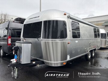 New 2026 Airstream Flying Cloud