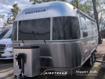 New 2026 Airstream Flying Cloud