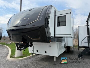 New 2026 Brinkley Model Z 3515