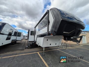 New 2026 Brinkley Model Z 2900