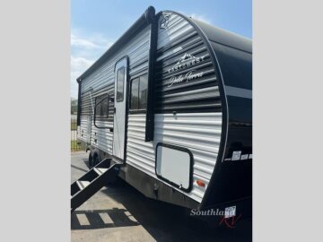 New 2026 East to West Della Terra