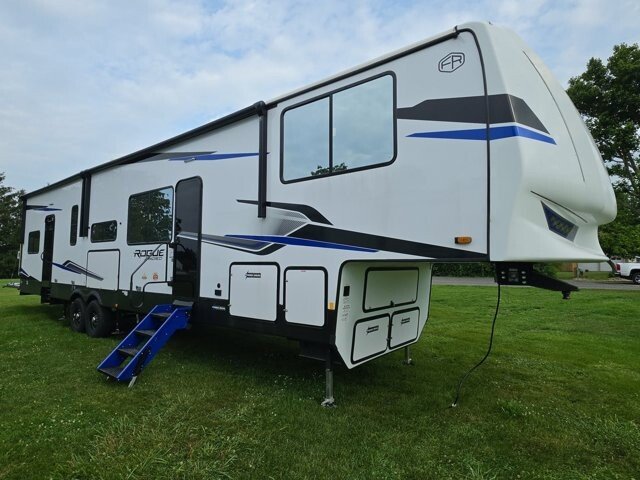New 2026 Forest River Vengeance 4015