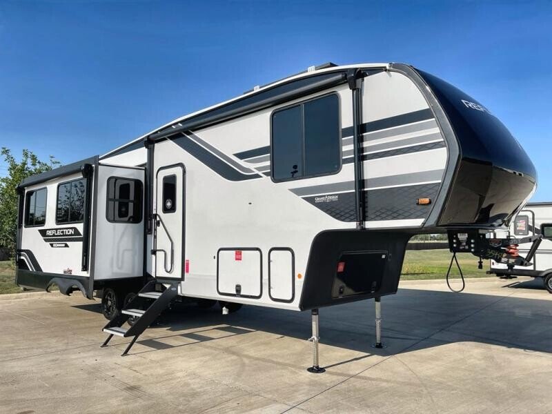 New 2026 Grand Design Reflection 295RL