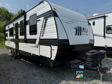 New 2026 Grand Design Momentum 27MAV