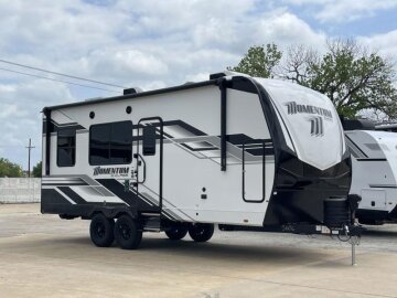 New 2026 Grand Design Momentum 21G