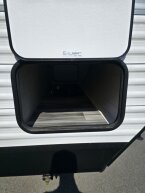 Thumbnail Photo 2 for New 2026 JAYCO Jay Flight