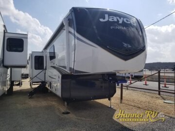 New 2026 JAYCO Pinnacle