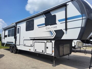 New 2026 Keystone Avalanche