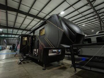 New 2026 Keystone Raptor 430