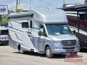 New 2026 Tiffin Wayfarer 25 RW