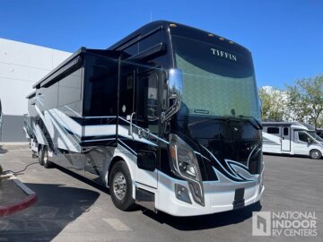 New 2026 Tiffin Zephyr