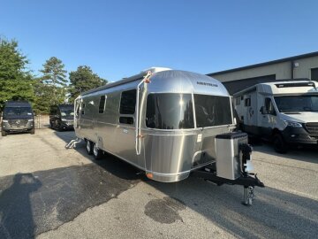 New 2027 Airstream Flying Cloud