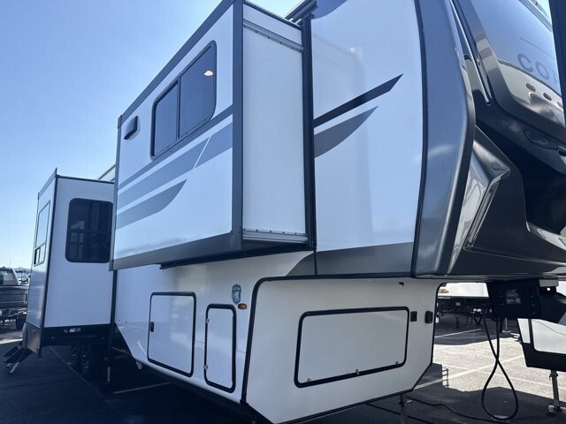 New 2027 Coachmen Brookstone