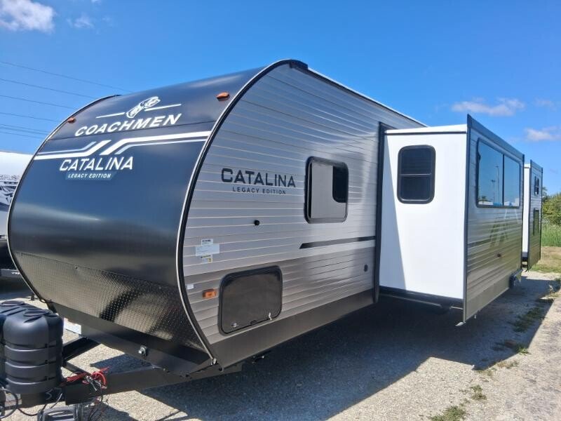 New 2027 Coachmen Catalina 323BHDSCK