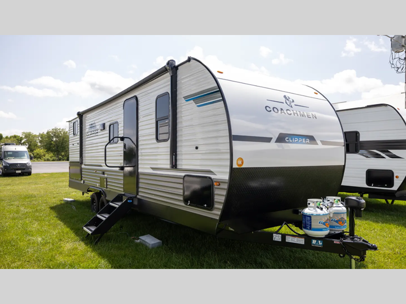 New 2027 Coachmen Clipper