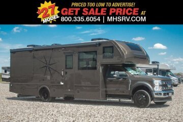 New 2027 Dynamax Isata 32KS