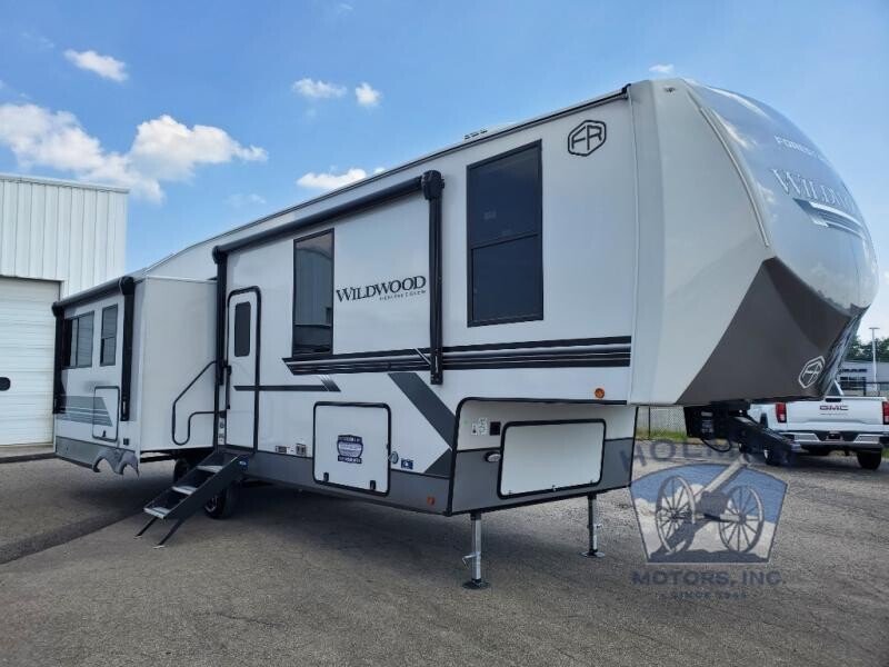 New 2027 Forest River Wildwood 321DRL