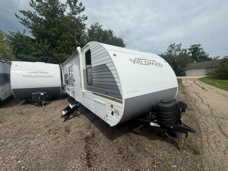 New 2027 Forest River Wildwood X-Lite 273QBXL