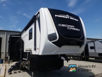New 2027 Forest River Cedar Creek