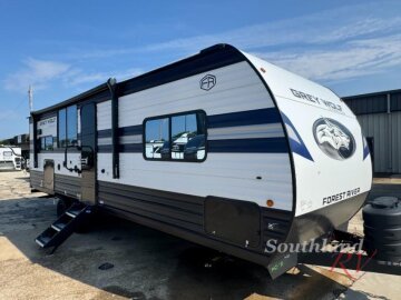 New 2027 Forest River Cherokee 26SS