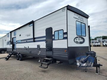 New 2027 Forest River Cherokee 39DC
