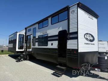 New 2027 Forest River Cherokee 39JM