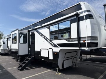 New 2027 Forest River Cherokee