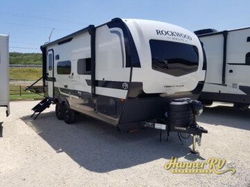 New 2027 Forest River Rockwood 2109S