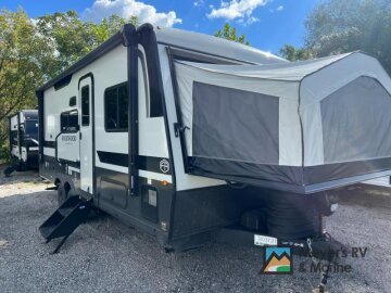 New 2027 Forest River Rockwood 233S