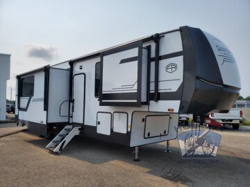 New 2027 Forest River Sandpiper 3710HBFB