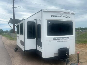New 2027 Forest River Sierra