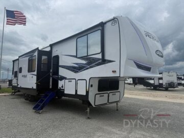 New 2027 Forest River Vengeance 391T145
