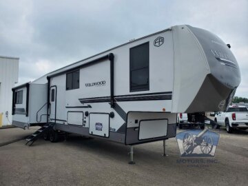 New 2027 Forest River Wildwood