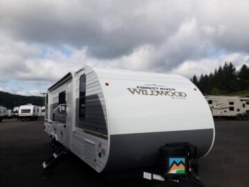 New 2027 Forest River Wildwood X-Lite 273QBXL