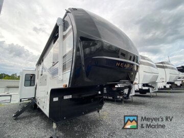 New 2027 Heartland Bighorn 38RE
