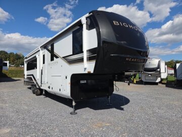 New 2027 Heartland Bighorn 38RE