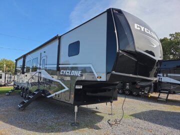 New 2027 Heartland Cyclone 3914