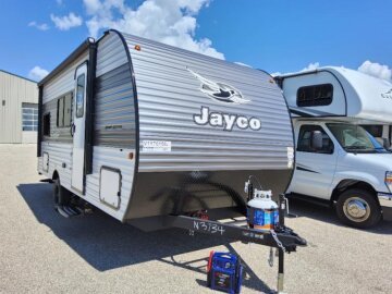 New 2027 JAYCO Jay Flight 172DB