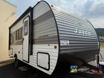New 2027 JAYCO Jay Flight 172DB