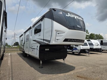 New 2027 JAYCO Pinnacle 39FLOK