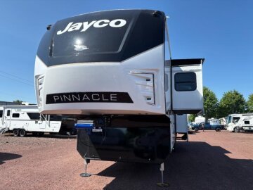 New 2027 JAYCO Pinnacle 38FBRK
