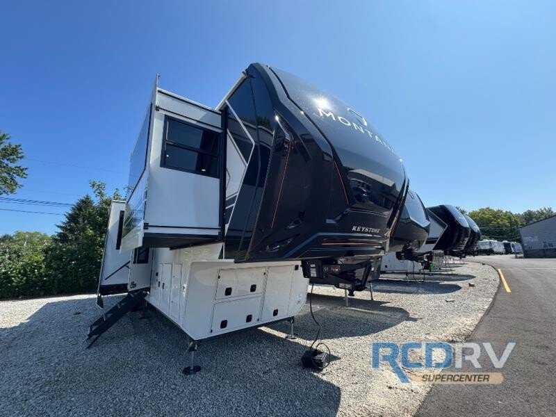 New 2027 Keystone Montana