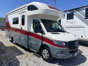 New 2027 Winnebago View 24D