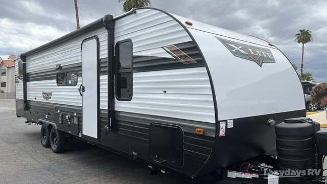 New 2024 Forest River Wildwood 273QBXL