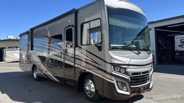 New 2024 Fleetwood Bounder 33C