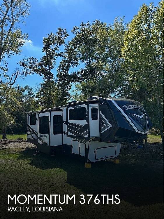 2021 Grand Design Momentum