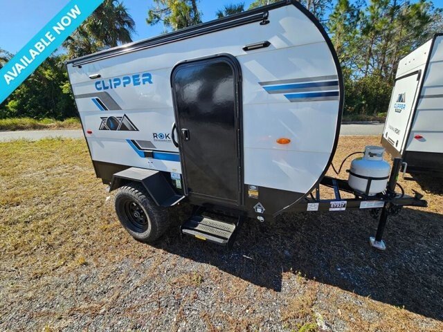 New 2025 Coachmen Clipper