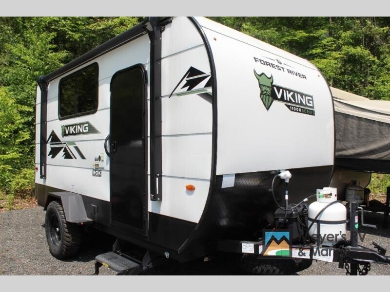 New 2025 Coachmen Viking