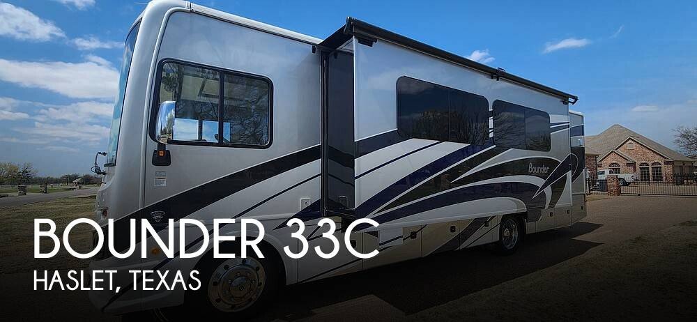 2022 Fleetwood Bounder 33C